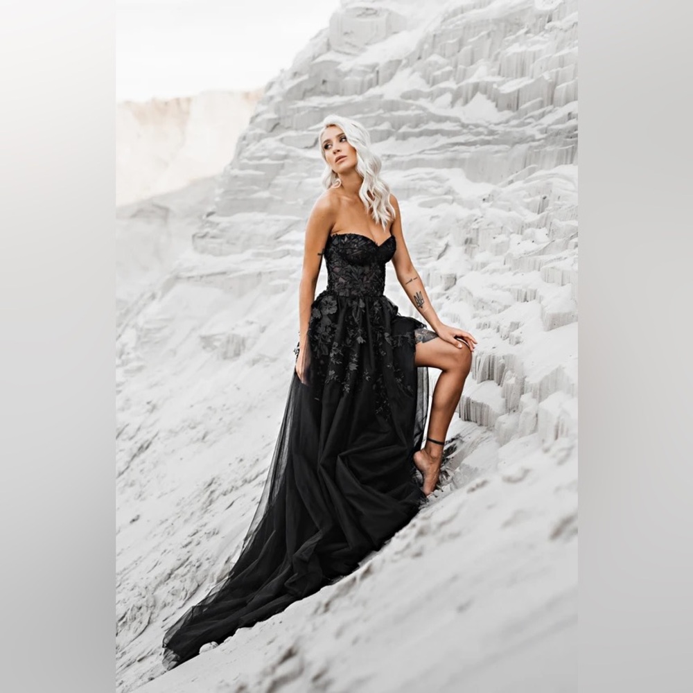 Black Dress Lace Bridal Gown